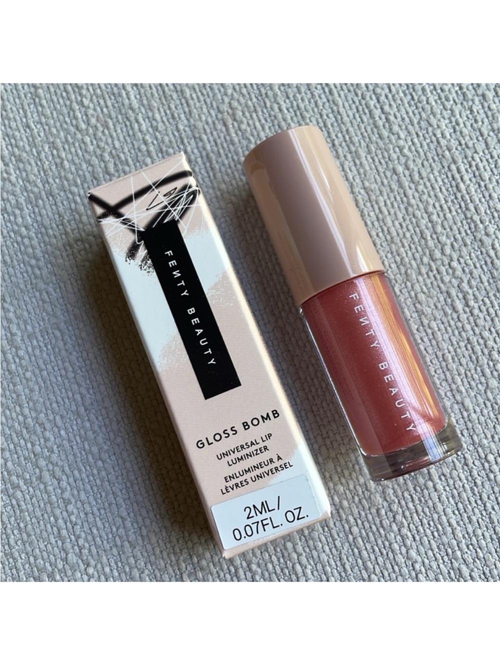 Fenty Beauty Gloss Bomb Universal Lip Luminizer -